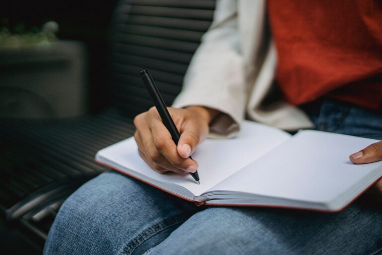 Beginner Guide to Journaling Every Day: Tips to Get Started